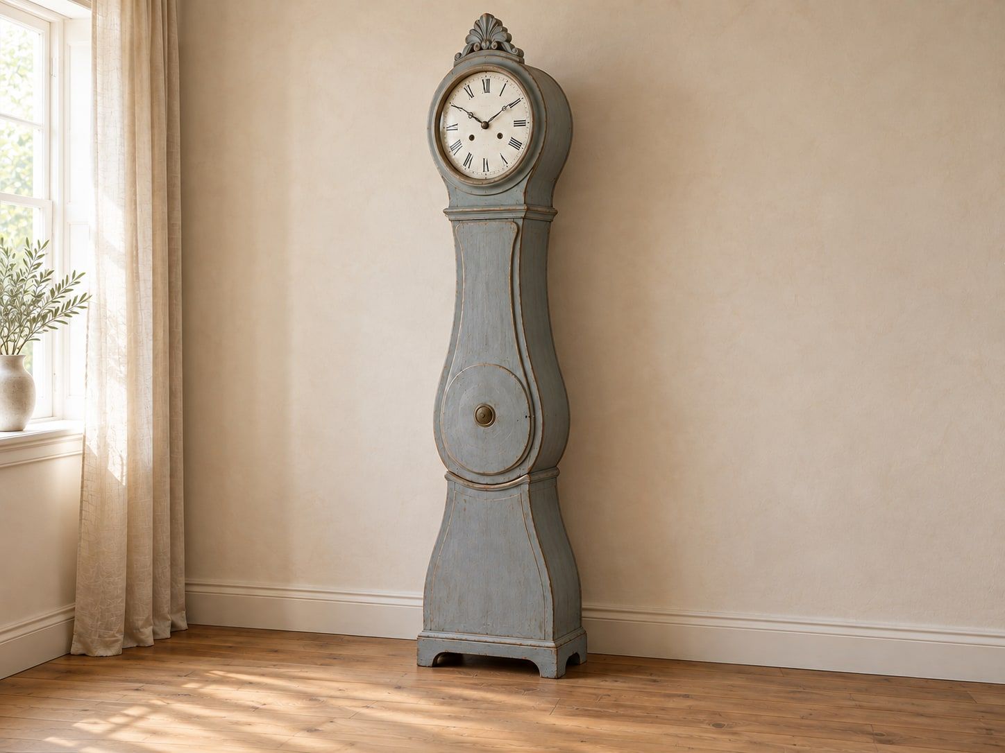 Standuhr Lindesberg, Schrägansicht