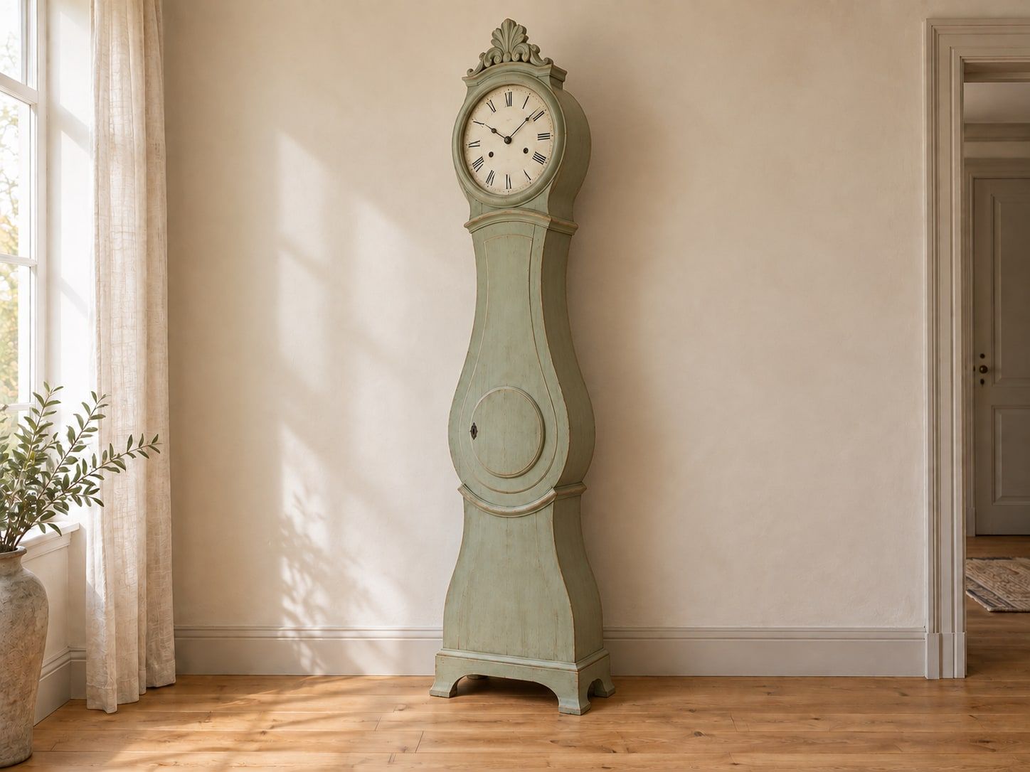 Standuhr Siljan, Schrägansicht