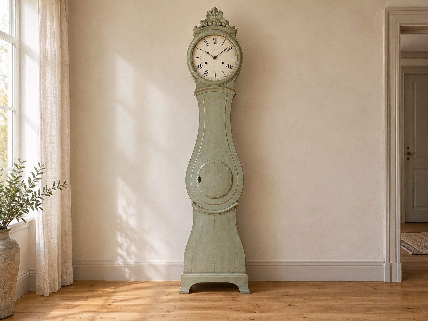 Standuhr Siljan, Vorderansicht